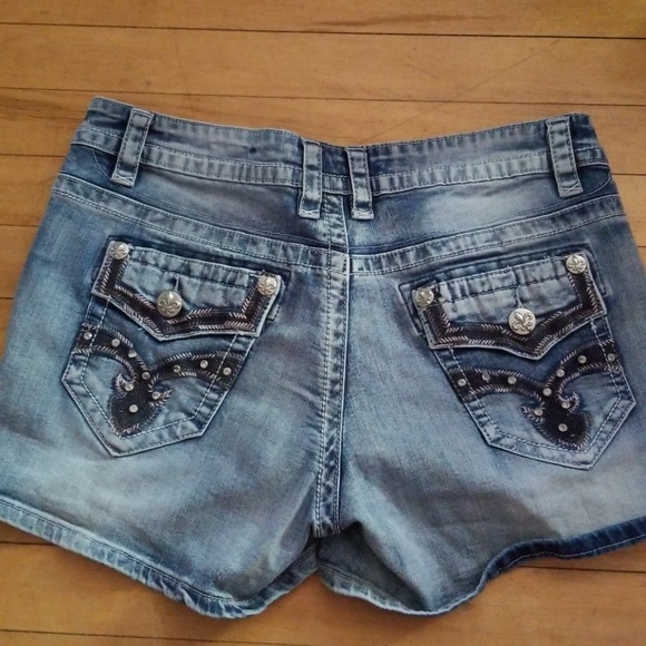 Jean shorts - Picture 4 of 5